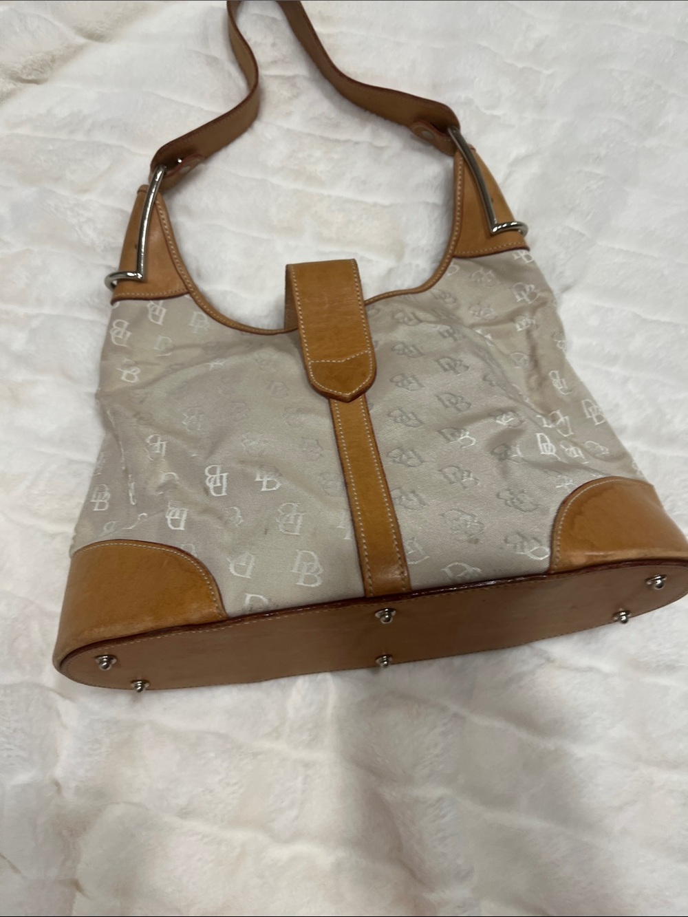 Dooney & Bourke Beige Monogram Shoulder Bag with Tan Trim - Picture 5 of 10